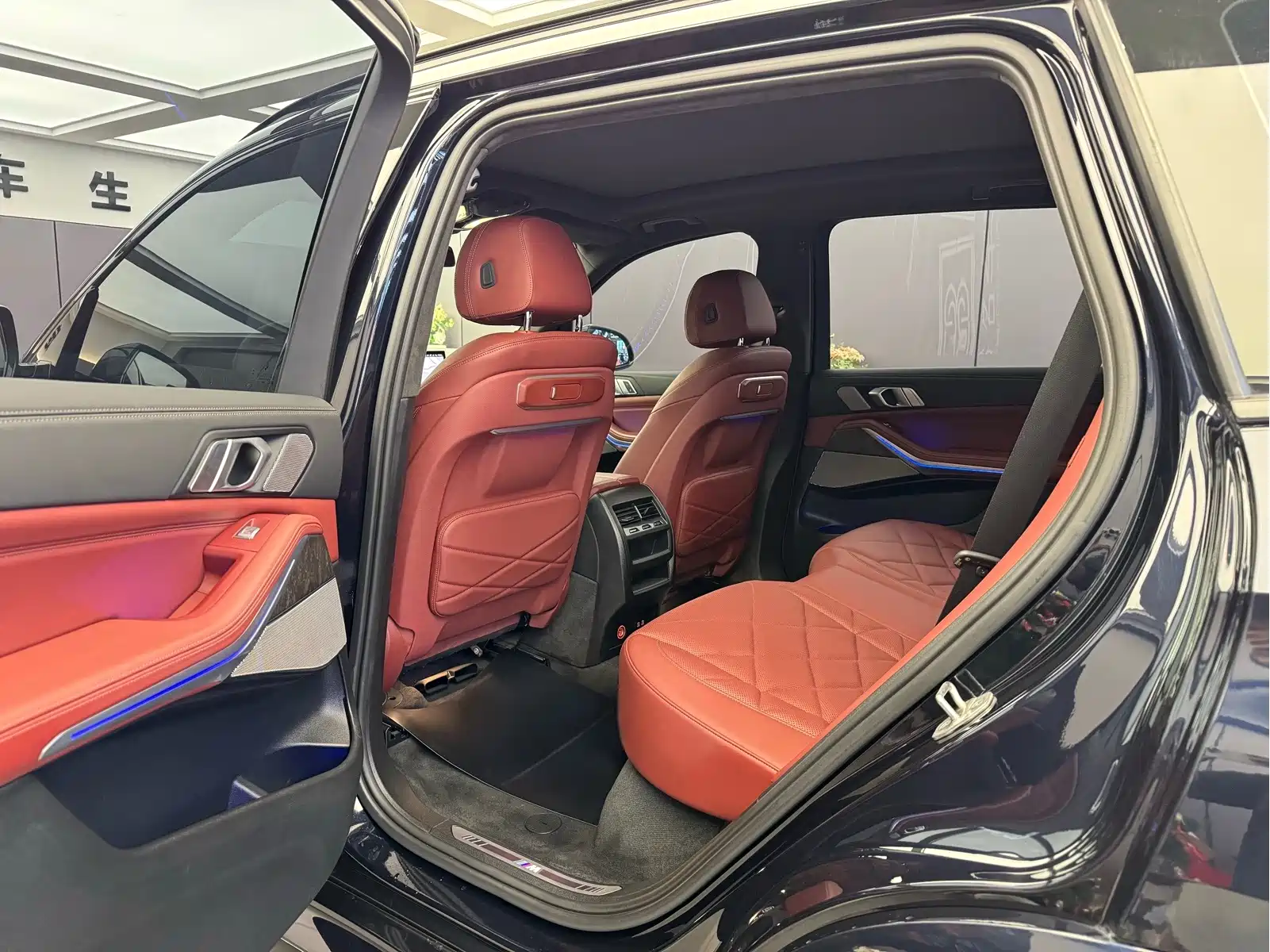 BMW X5 2023 xDrive 30Li Premium M Sport Package — фото 9