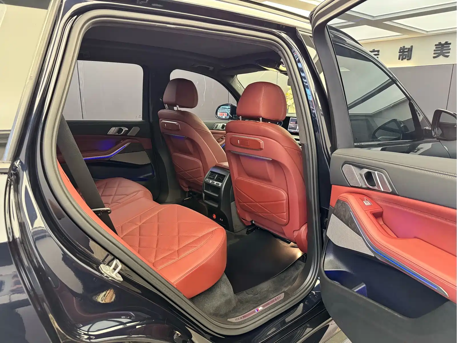 BMW X5 2023 xDrive 30Li Premium M Sport Package — фото 10