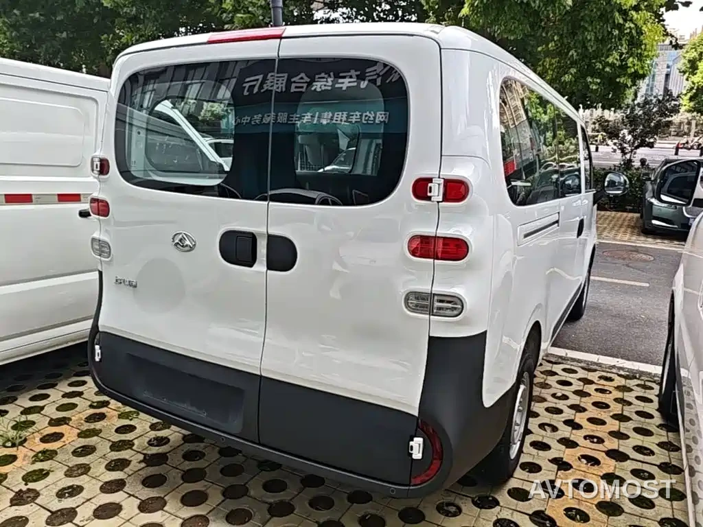 SAIC Maxus Dana V1 2025 Low Roof Multi-purpose Version 42kWh — фото 7