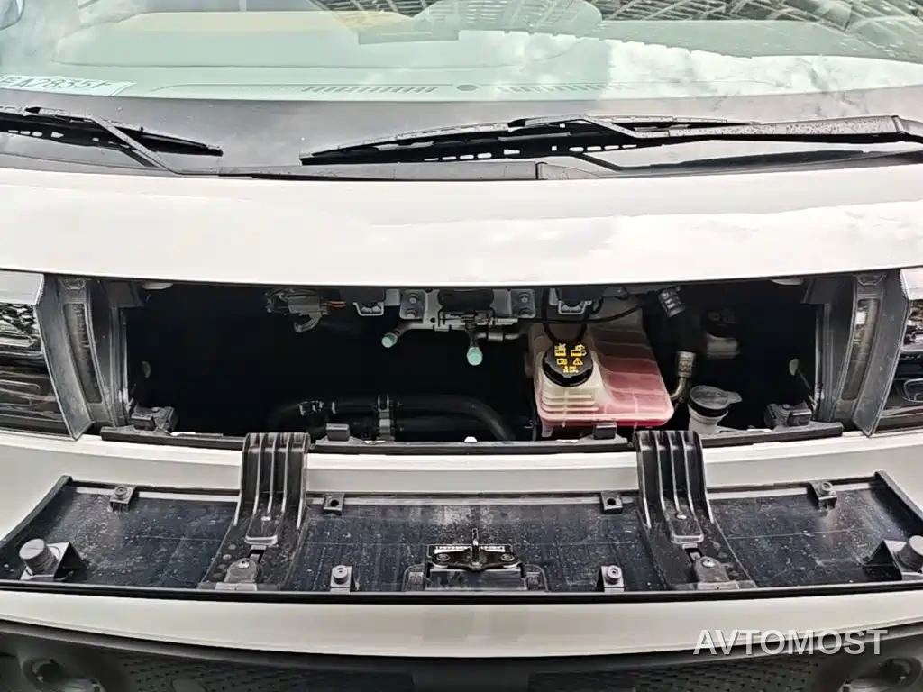 SAIC Maxus Dana V1 2025 Low Roof Multi-purpose Version 42kWh — фото 14