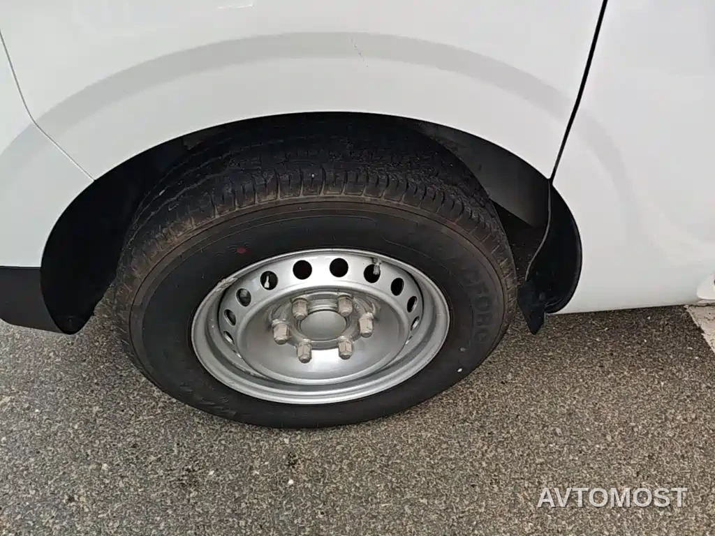 SAIC Maxus Dana V1 2025 Low Roof Multi-purpose Version 42kWh — фото 17