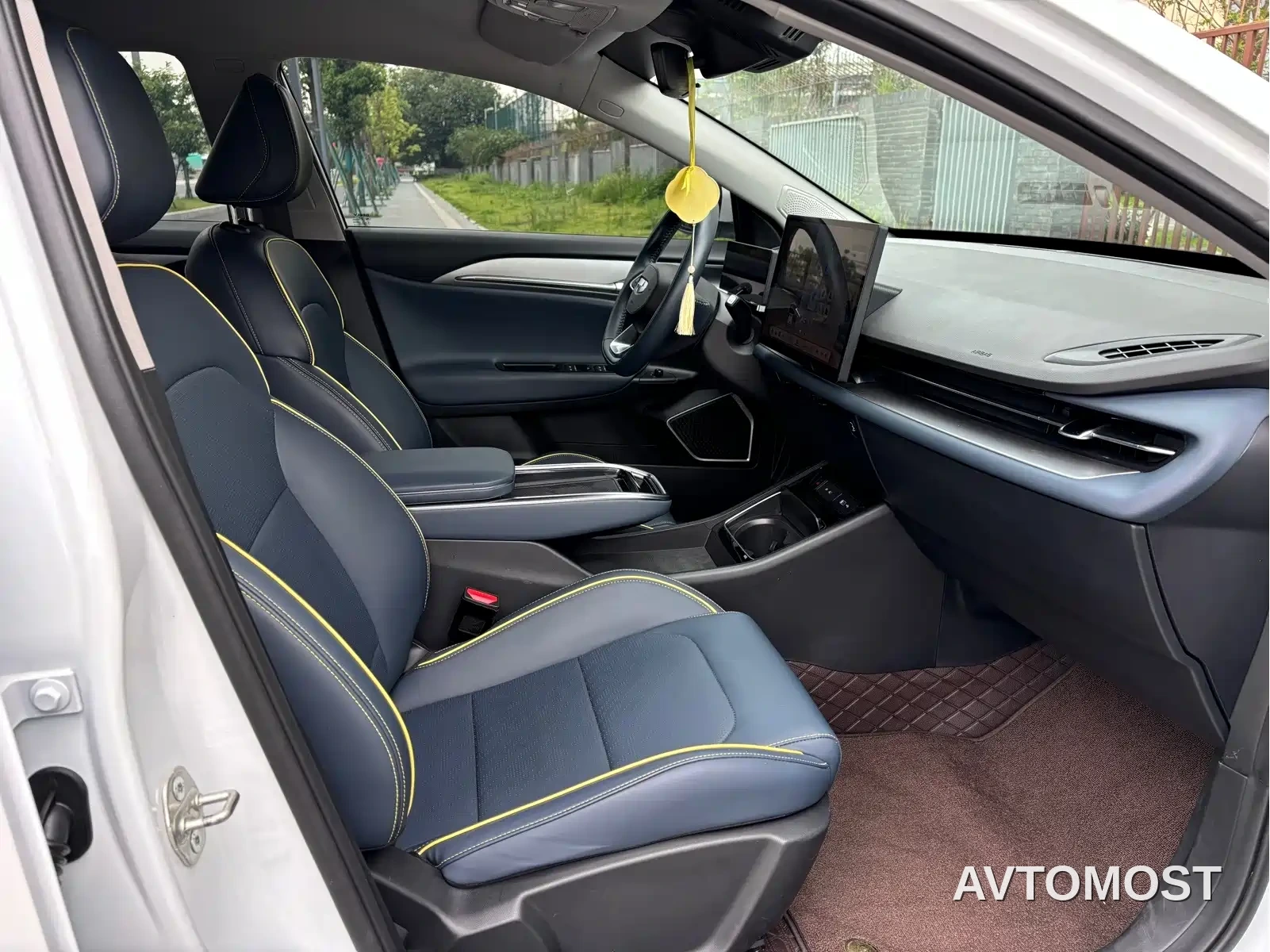 Geely Geometry G6 2024 500KM Official Version — фото 6