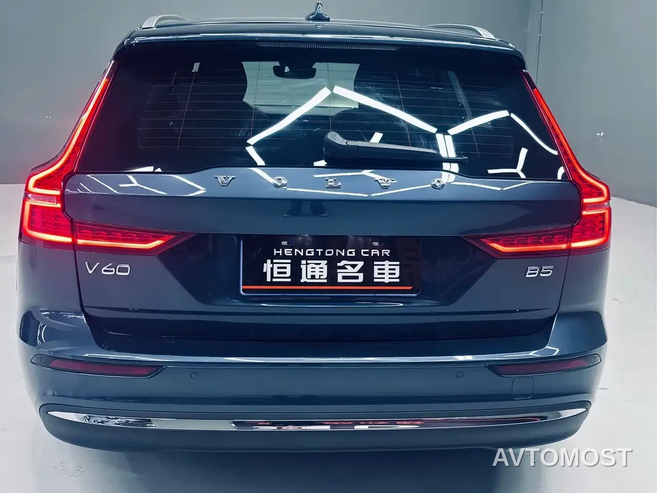 Volvo V60 2023 B5 Zhiyuan Luxury Edition — фото 4
