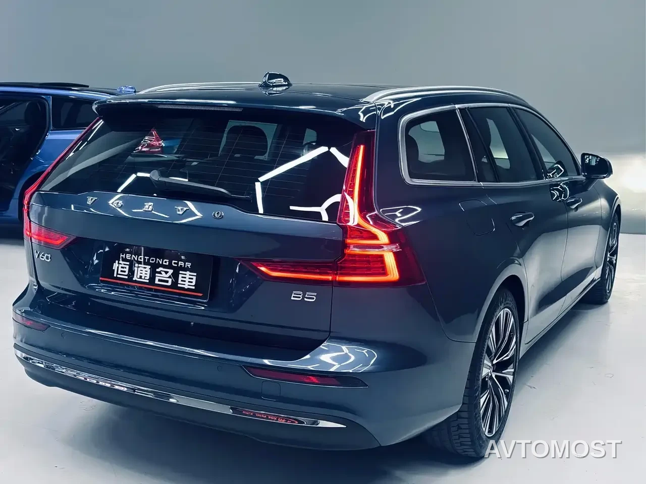 Volvo V60 2023 B5 Zhiyuan Luxury Edition — фото 5