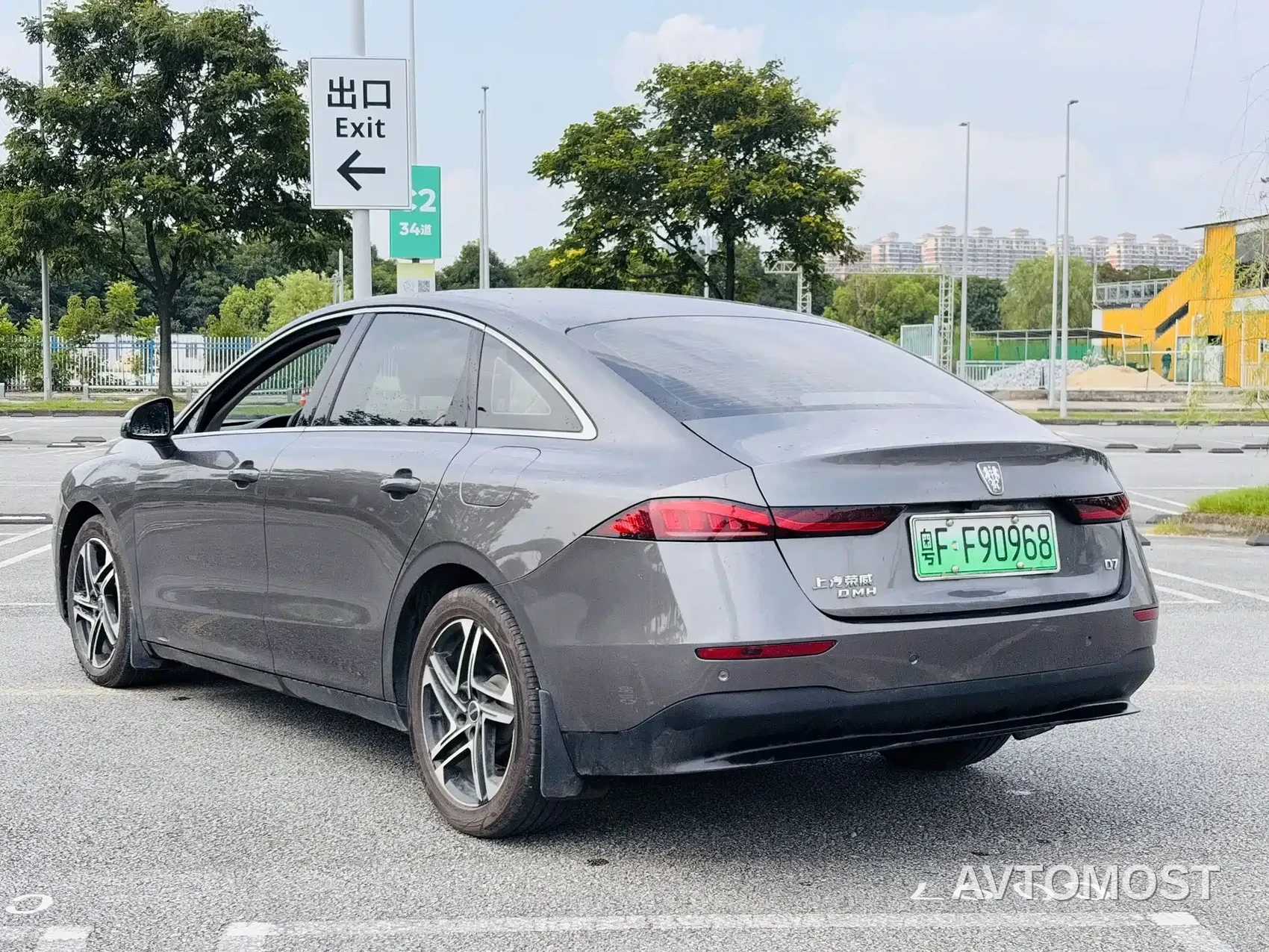 Roewe D7 2023 DMH 125km Beyond Edition — фото 9