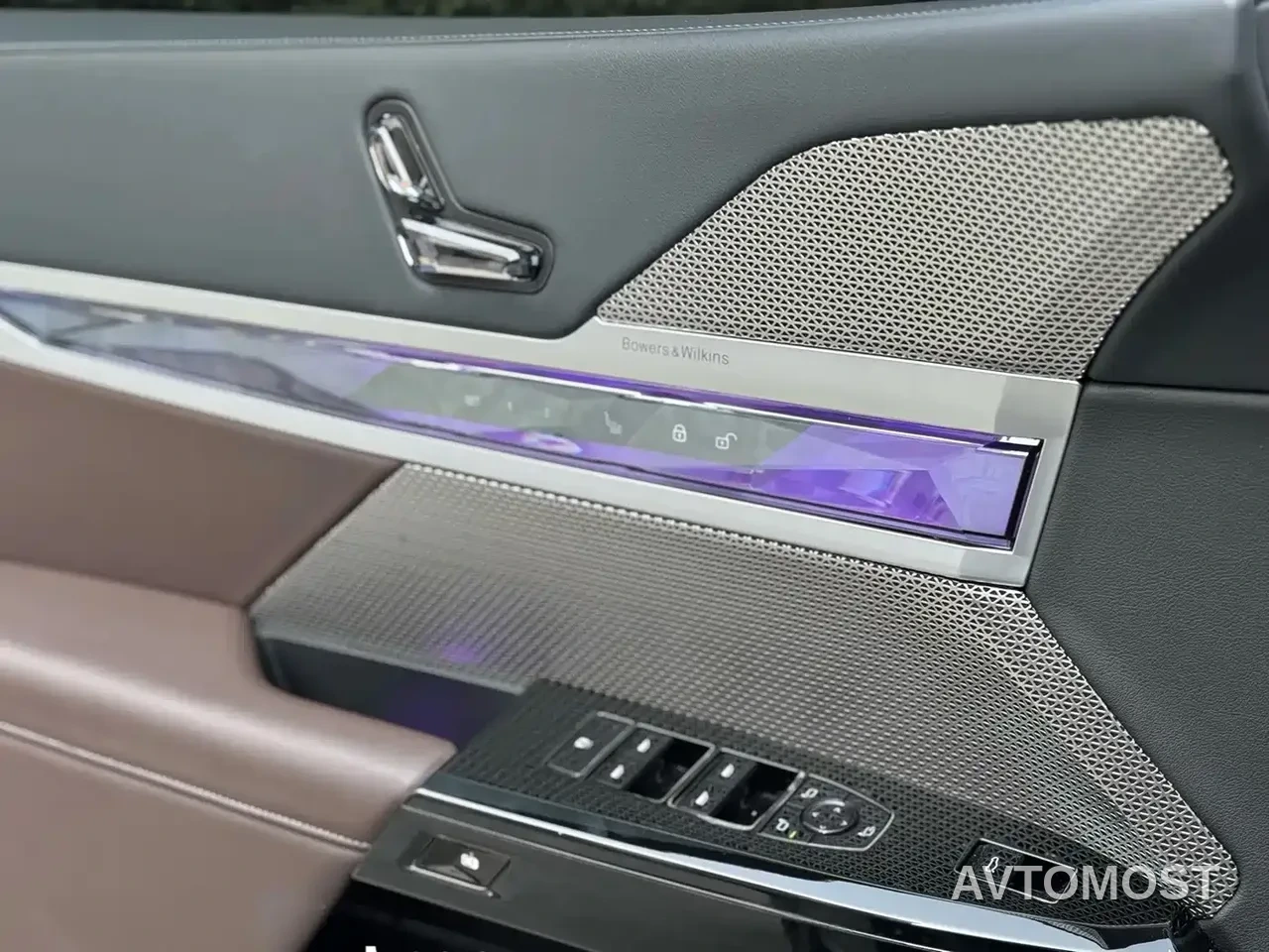 BMW 7 Series 2023 Model 735Li Luxury Package — фото 7