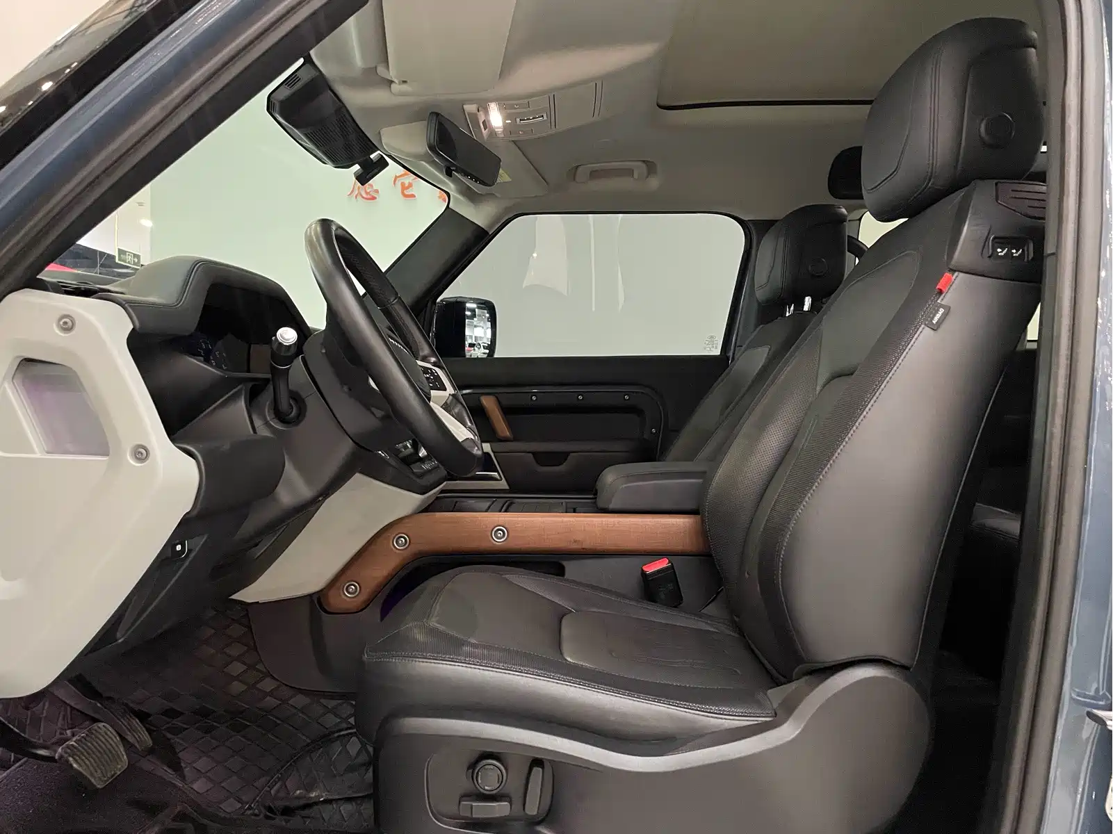 Land Rover Defender 2022 90 2.0T P300 X-DYNAMIC HSE — фото 4
