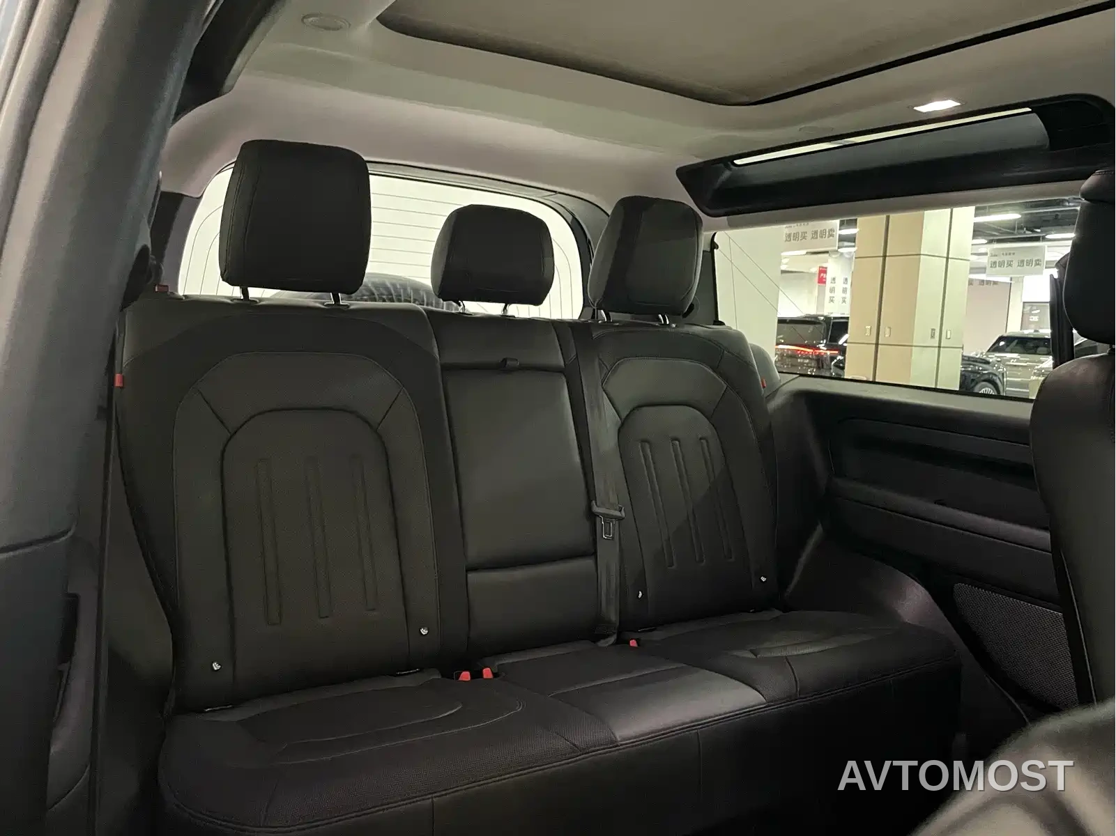 Land Rover Defender 2022 90 2.0T P300 X-DYNAMIC HSE — фото 5