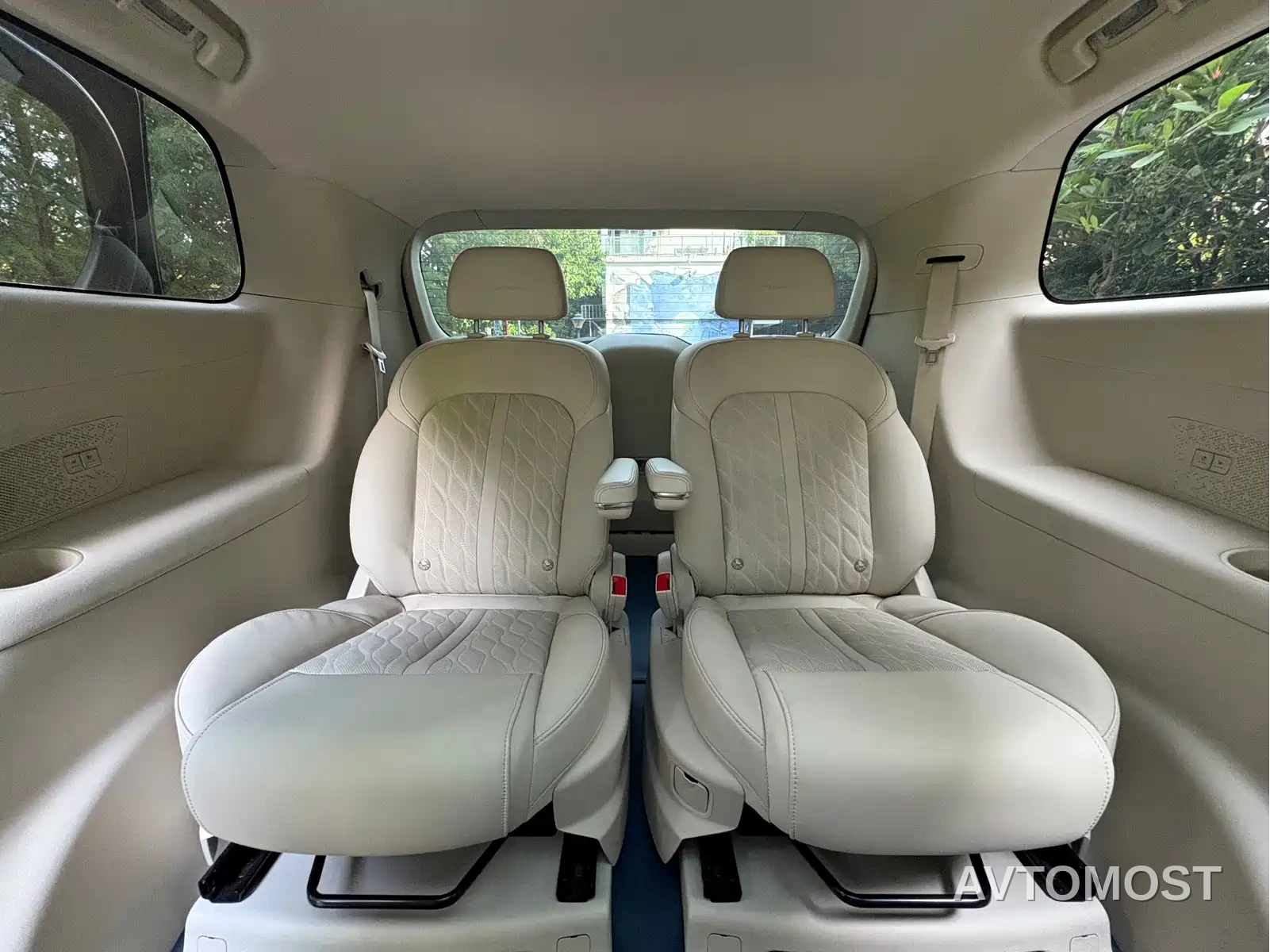 Buick GL8 2022 Avenir Avia 6-Seater Virtue Edition — фото 12