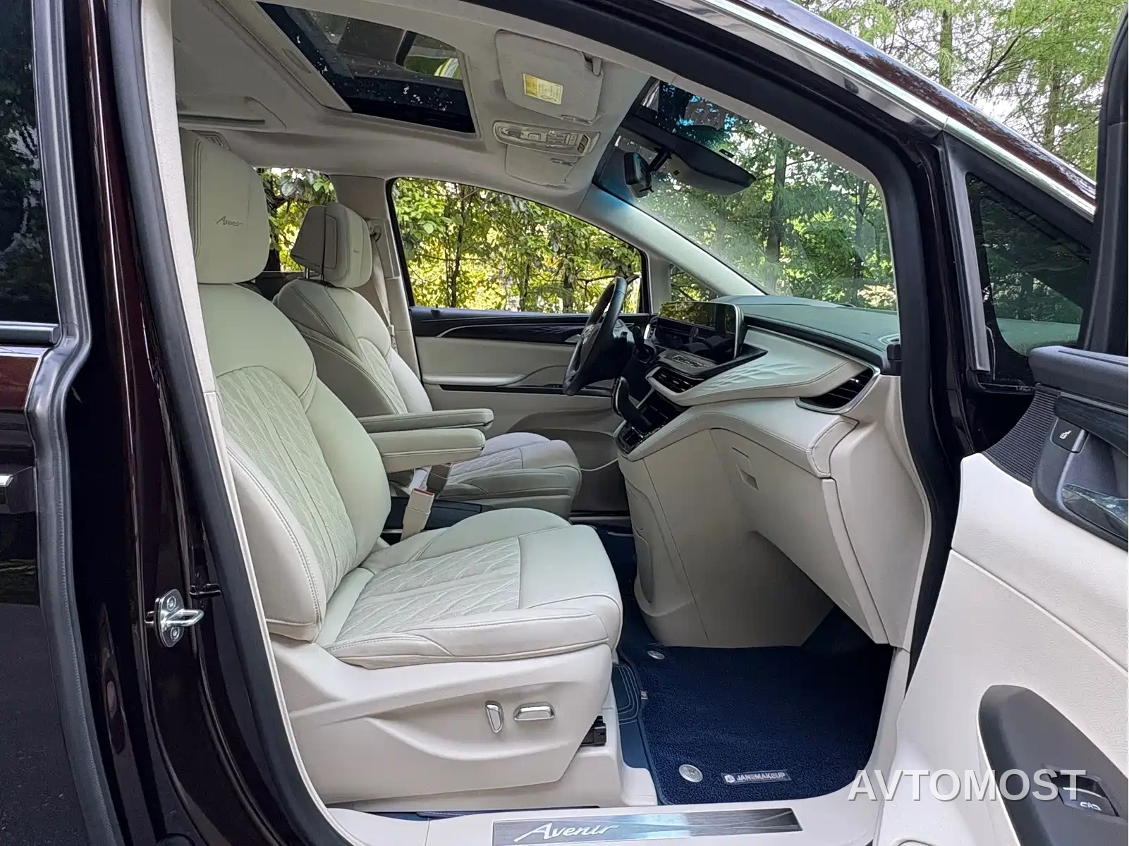 Buick GL8 2022 Avenir Avia 6-Seater Virtue Edition — фото 13
