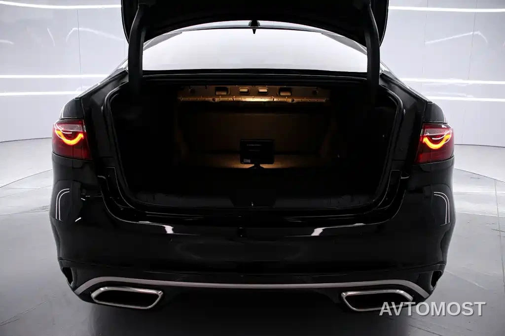 Jaguar XFL 2025 2.0T P250 FWD Luxury Edition — фото 15