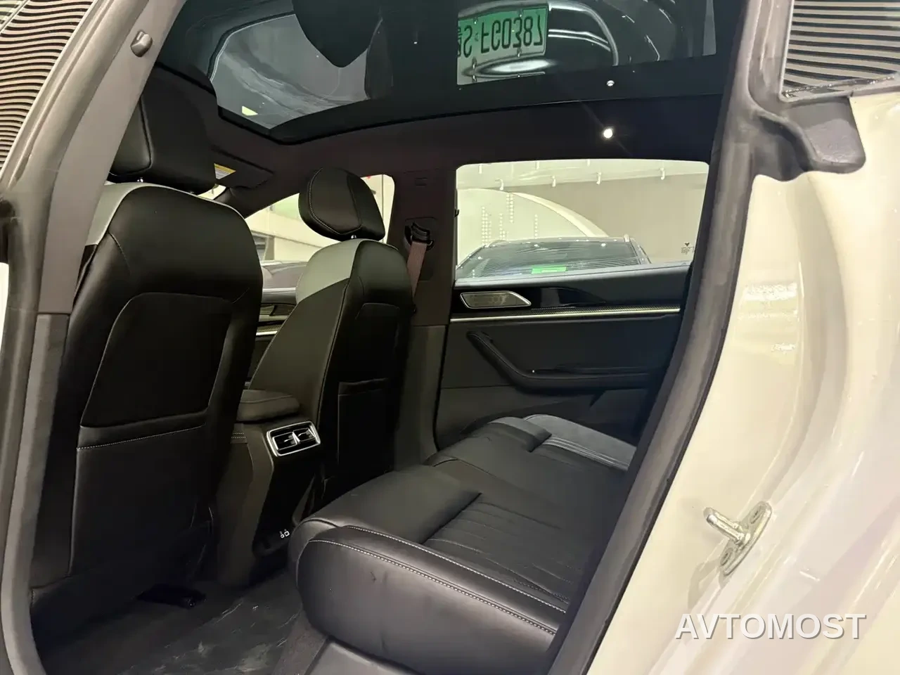 Nezha S Shooting Brake 2024 Model Range Extender 300 Standard — фото 4