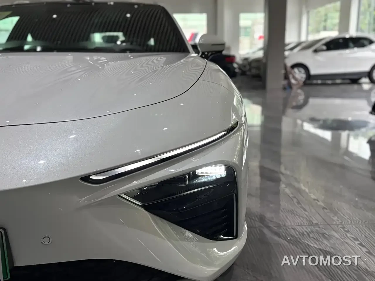 Nezha S Shooting Brake 2024 Model Range Extender 300 Standard — фото 25