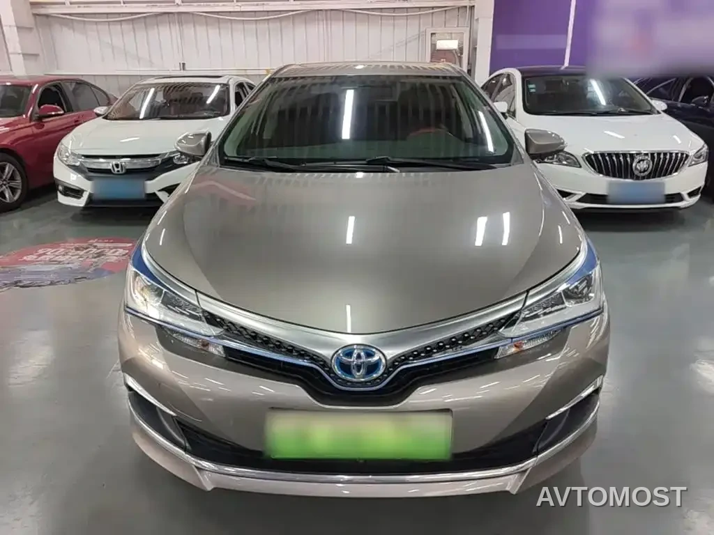 Toyota Corolla Twin Engine E+ 2019 1.8L E-CVT Leading Edition — фото 3