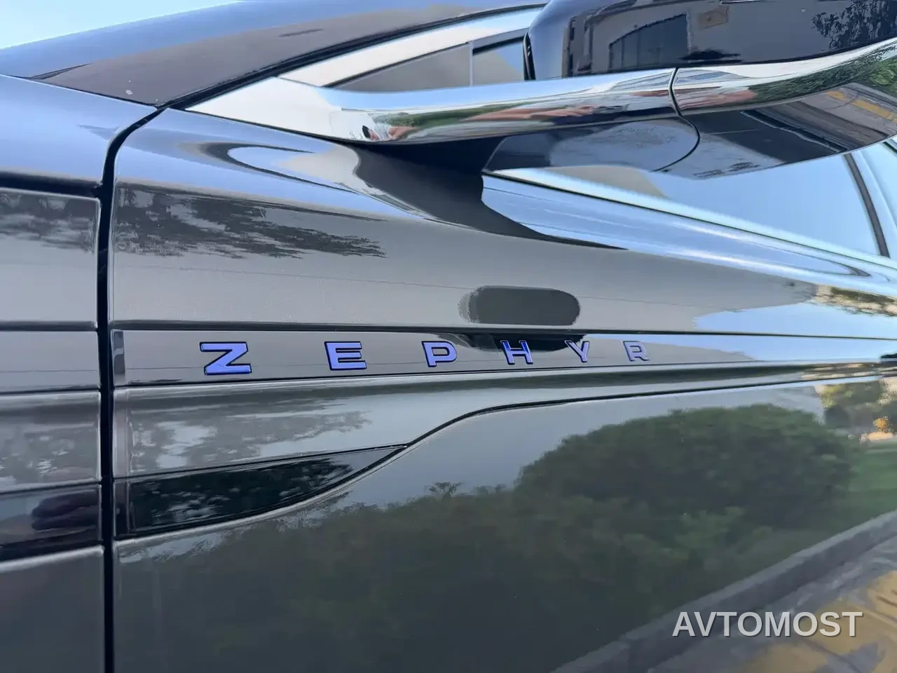Lincoln Z 2024 2.0T 2WD Premium Hybrid Edition — фото 6
