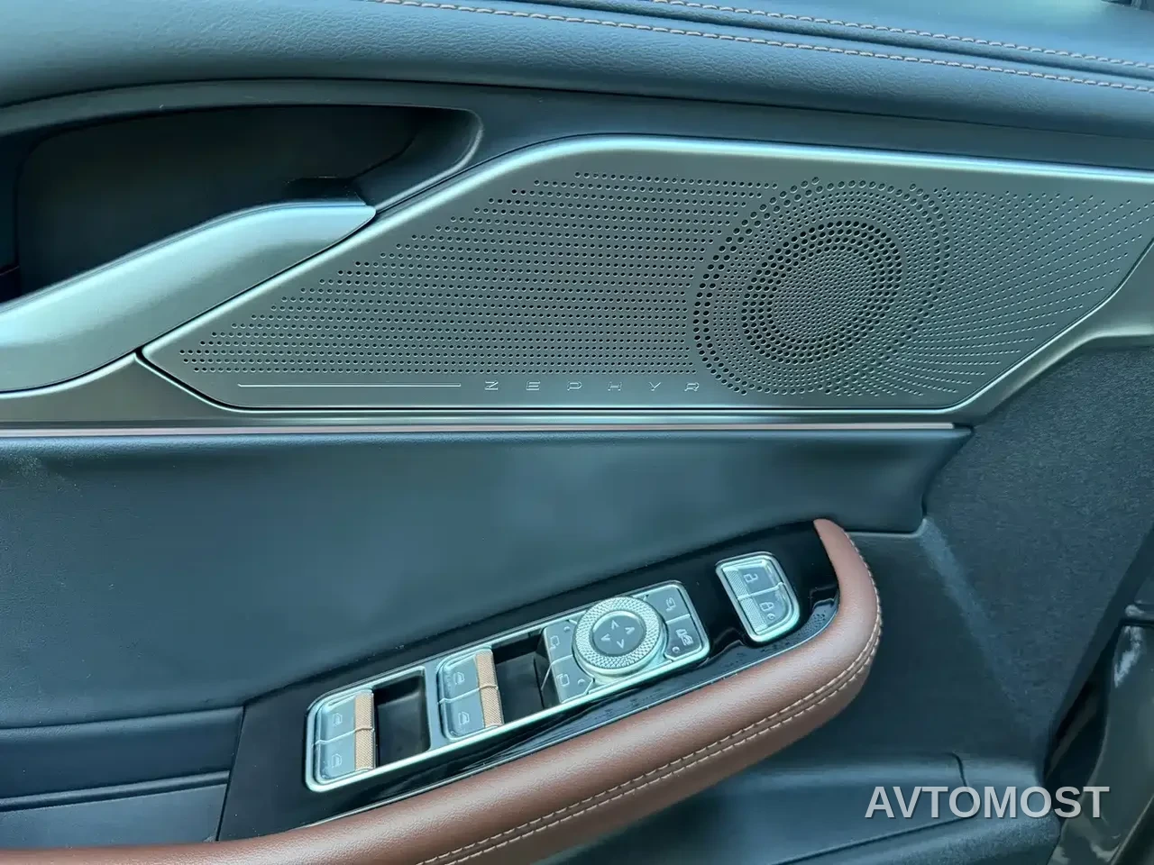 Lincoln Z 2024 2.0T 2WD Premium Hybrid Edition — фото 9