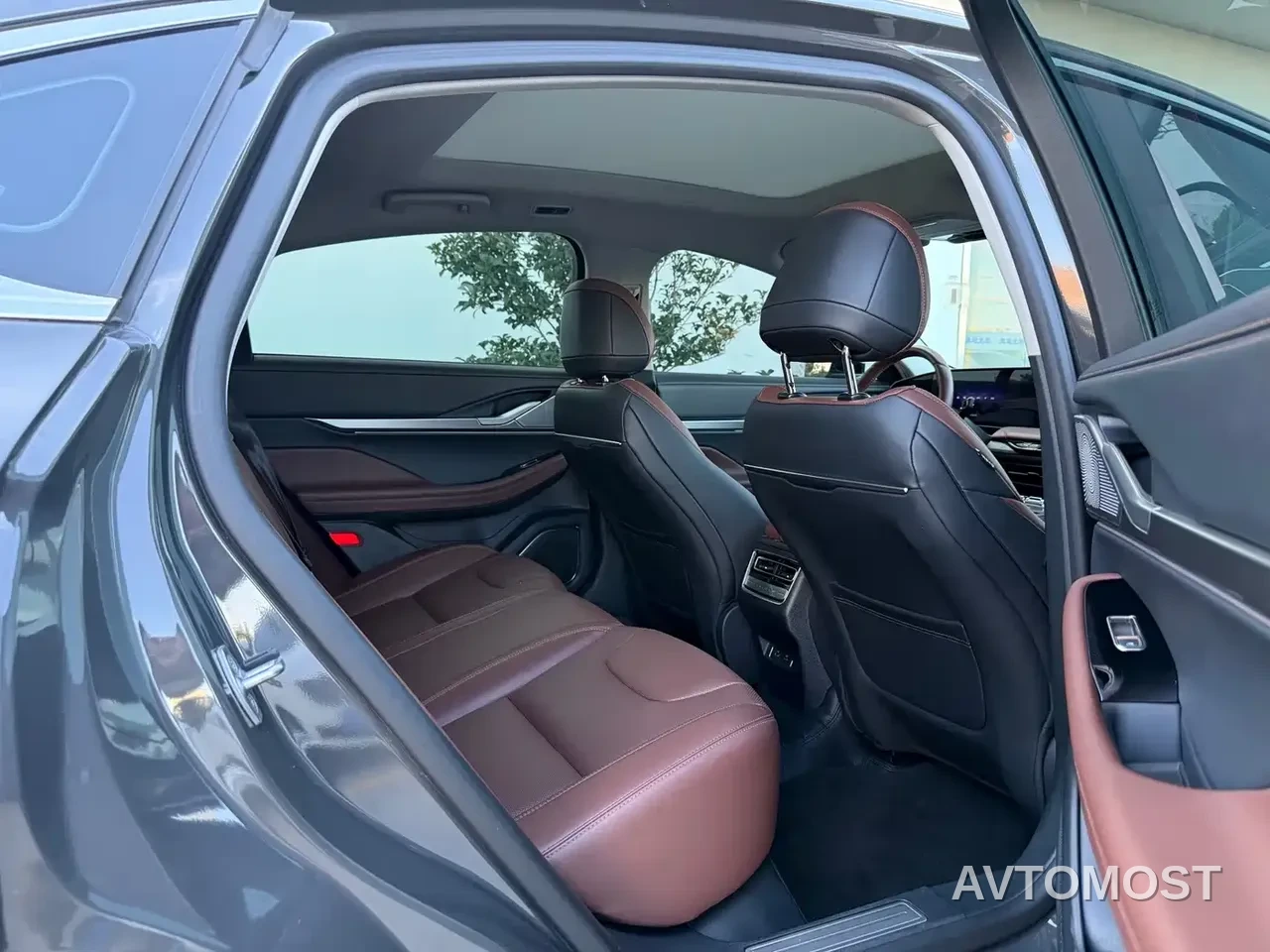Lincoln Z 2024 2.0T 2WD Premium Hybrid Edition — фото 15