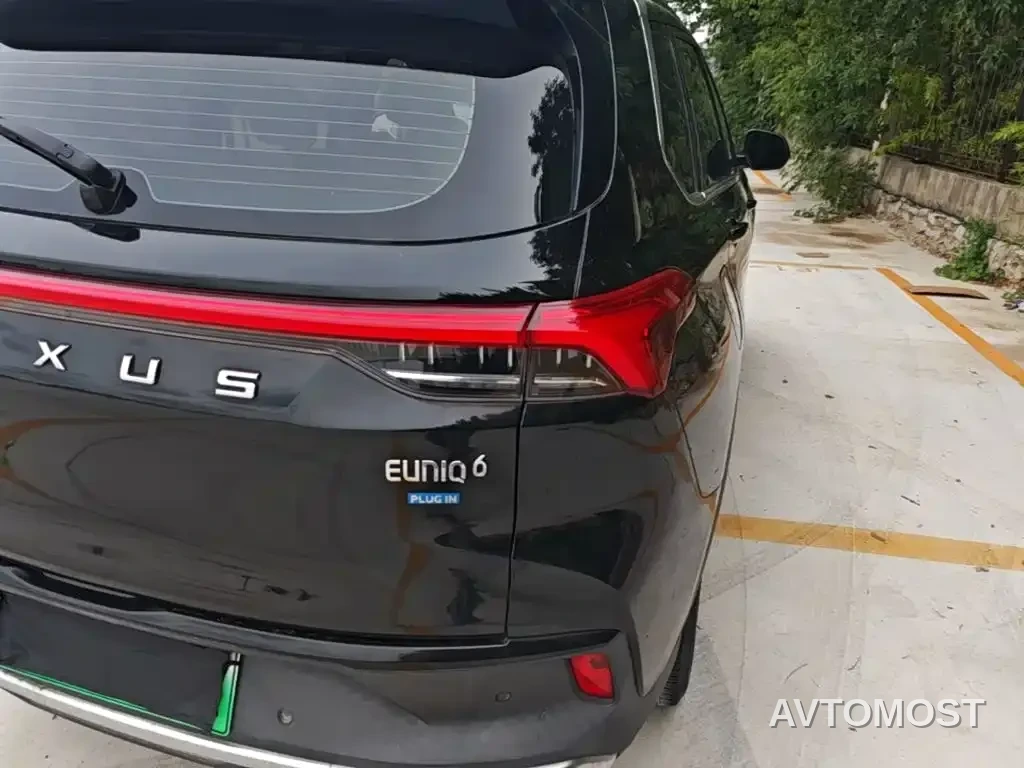 SAIC Maxus EUNIQ 6 2021 1.3T PLUG IN LITE+ Smart Edition — фото 8