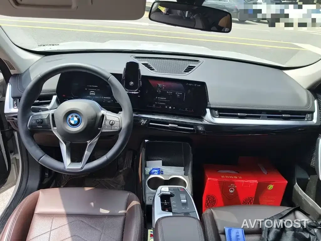 BMW iX1 2023 eDrive25L X Design Package — фото 13