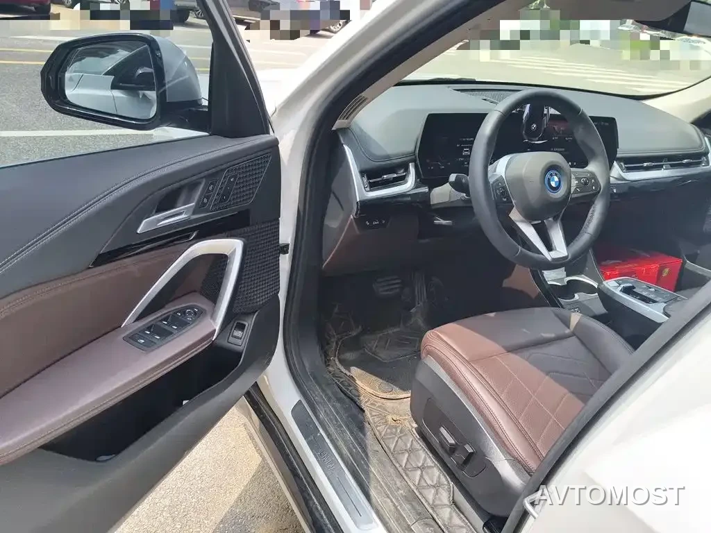 BMW iX1 2023 eDrive25L X Design Package — фото 14