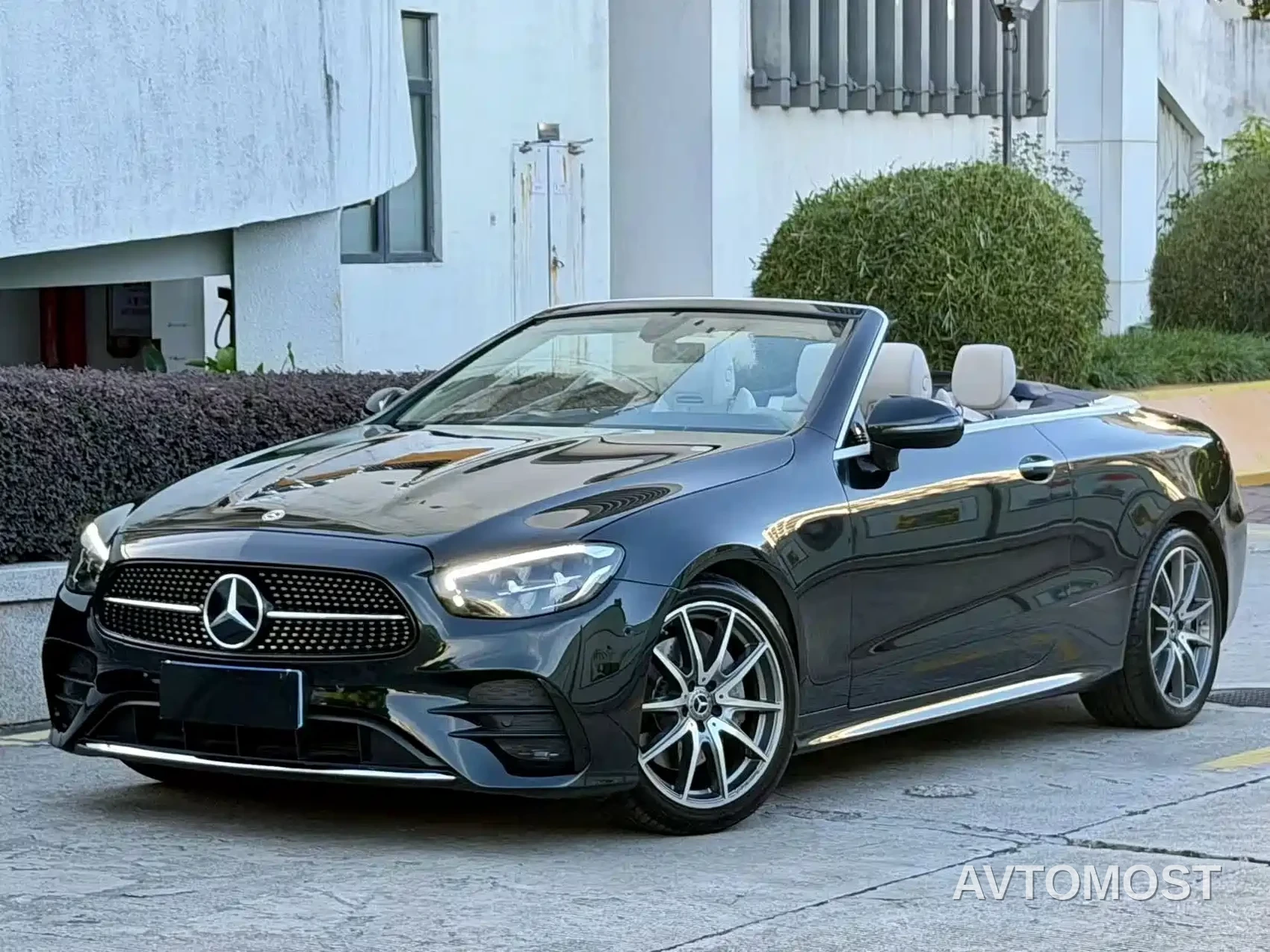 Mercedes-Benz E-Class (Import) 2023 Facelift E 260 Cabriolet — фото 1