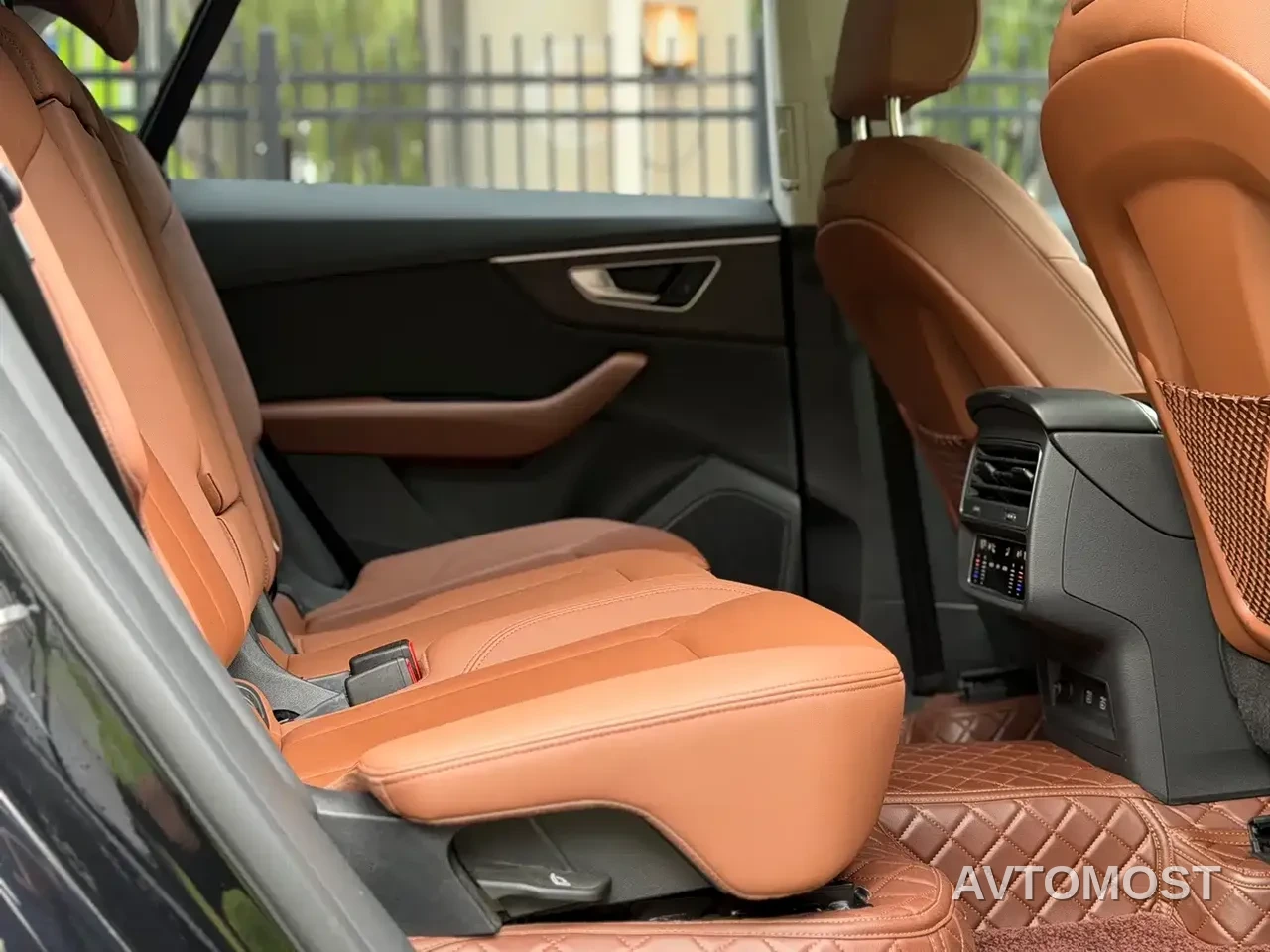 Audi Q8 2021 Model 55 TFSI Premium Dynamic — фото 6