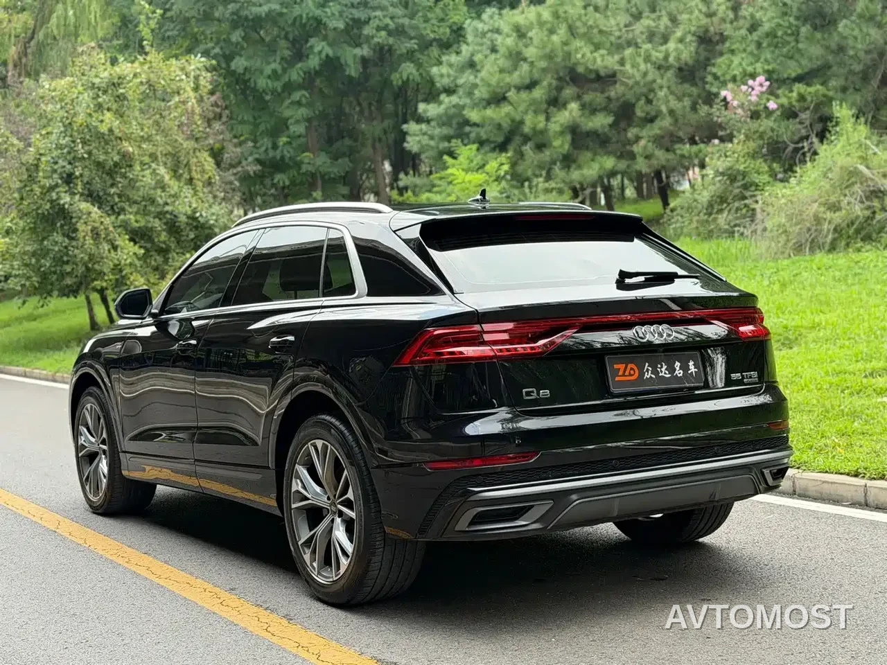 Audi Q8 2021 Model 55 TFSI Premium Dynamic — фото 17