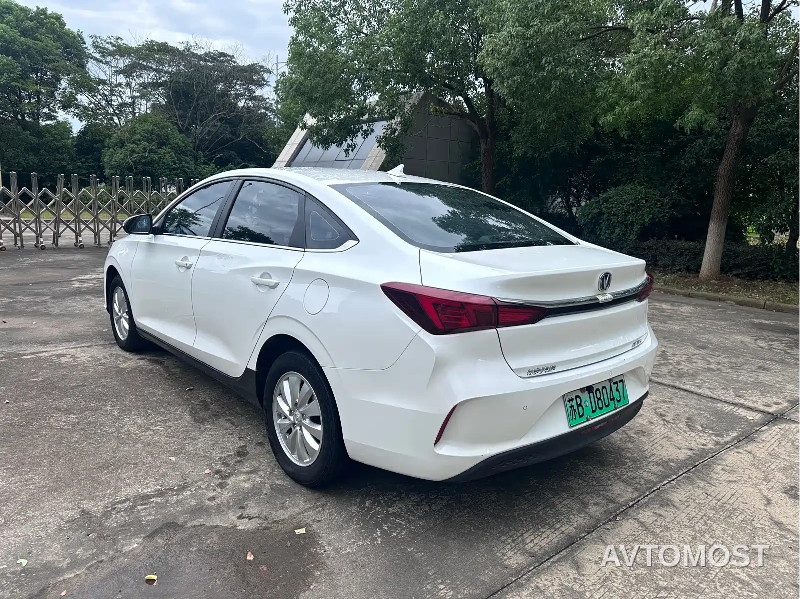 Changan Eado New Energy 2022 EV460 Smart Ride-Hailing Edition (NCM) — фото 16