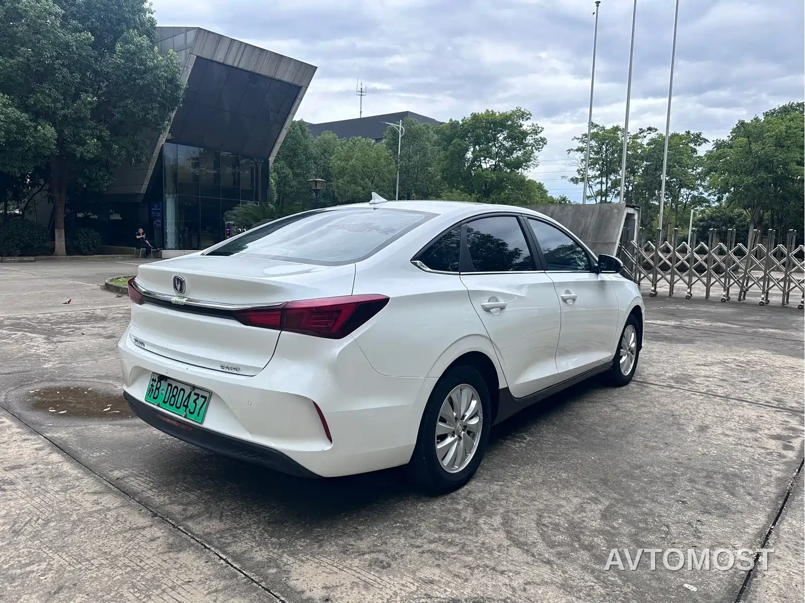 Changan Eado New Energy 2022 EV460 Smart Ride-Hailing Edition (NCM) — фото 18