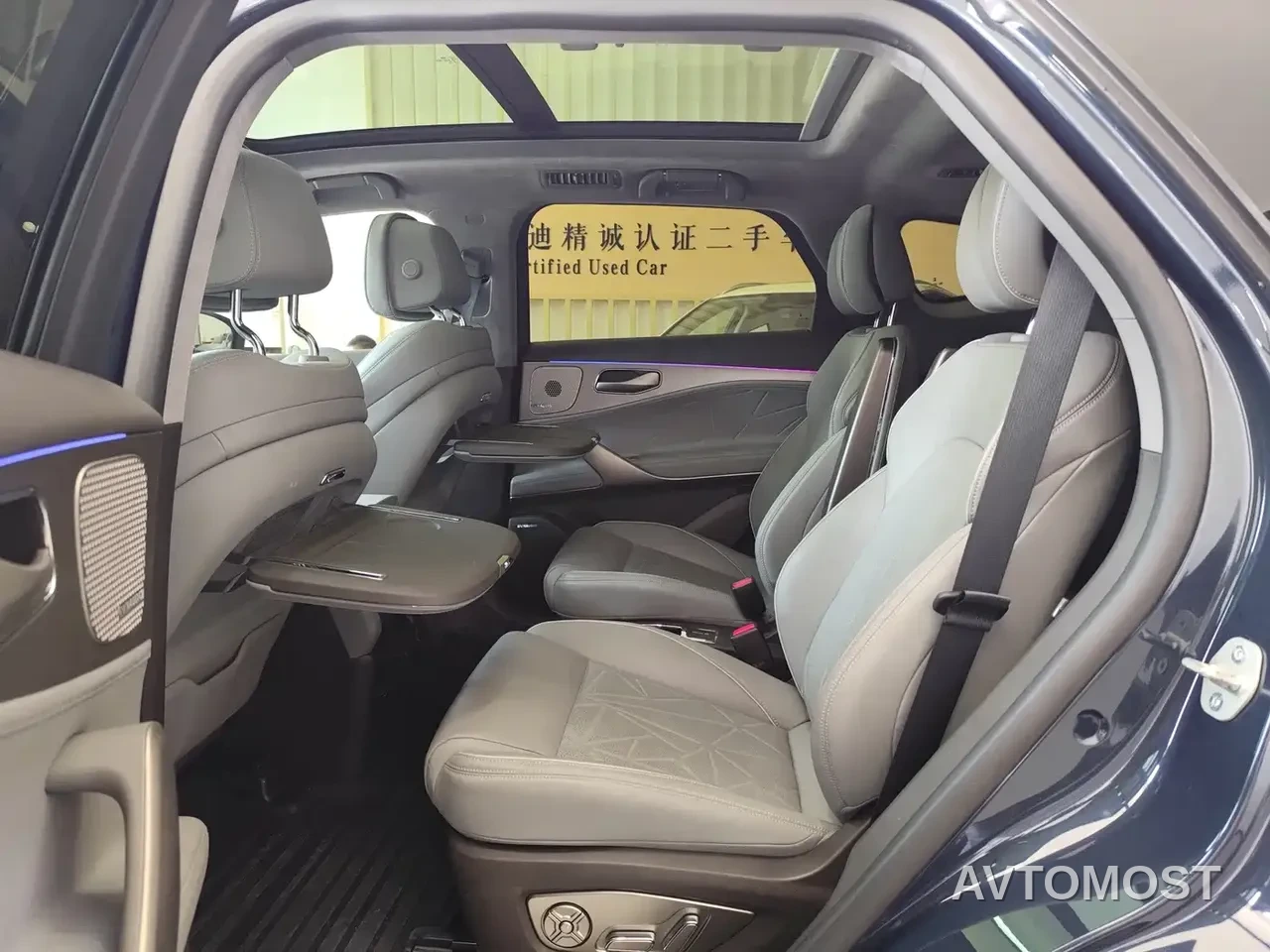 Denza N8 2023 4WD Super Hybrid Flagship 6-seater — фото 10