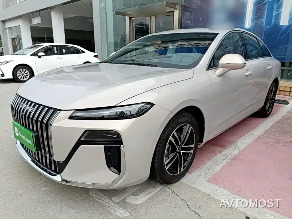 Roewe M7 DMH 2025 1.5T 115km Standard — фото 1