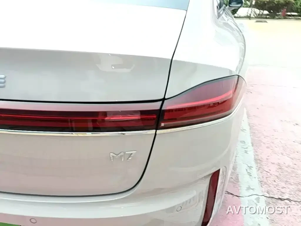 Roewe M7 DMH 2025 1.5T 115km Standard — фото 6