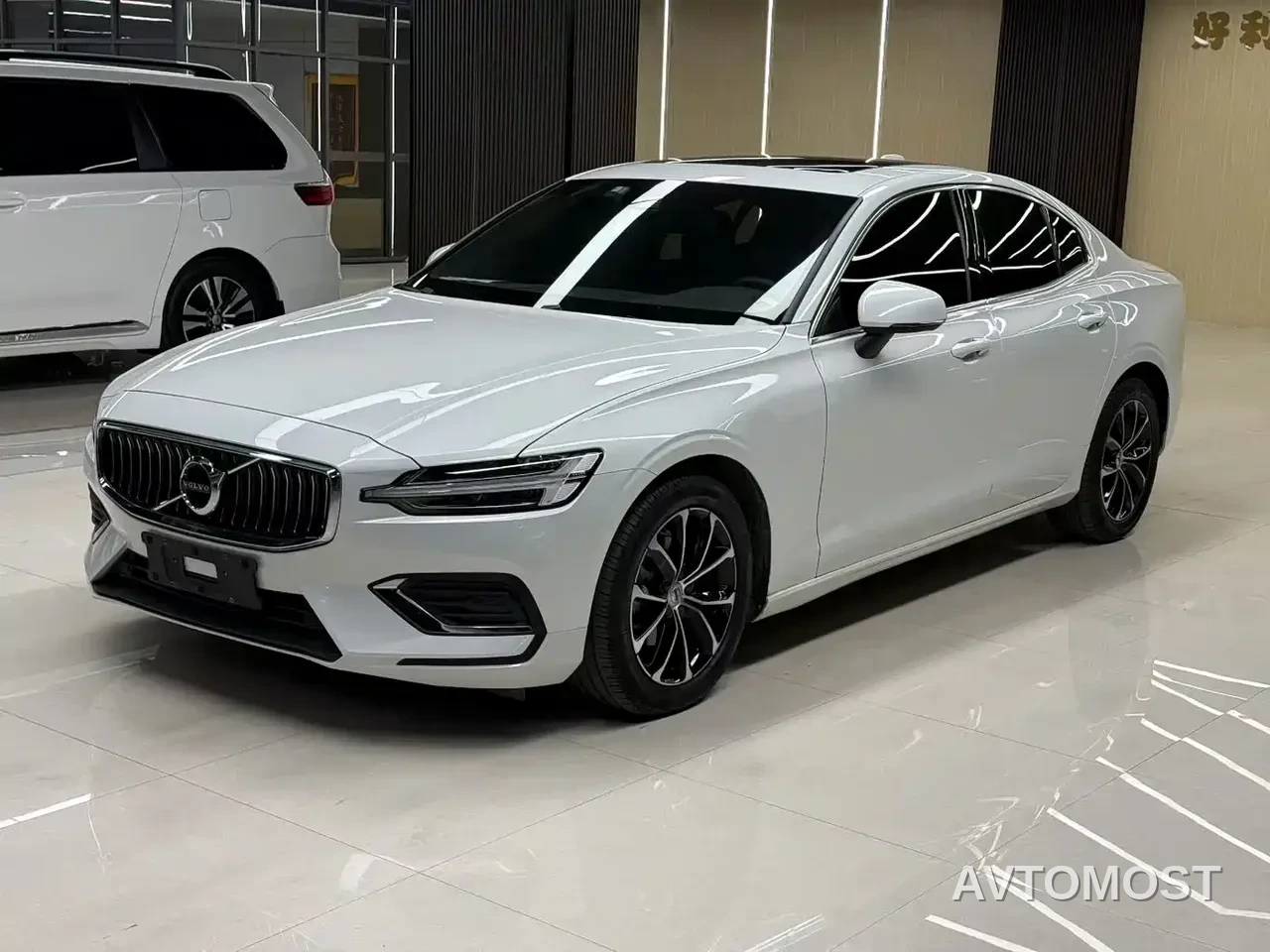 Volvo S60 2022 B4 Smart Vision Sport Edition — фото 1