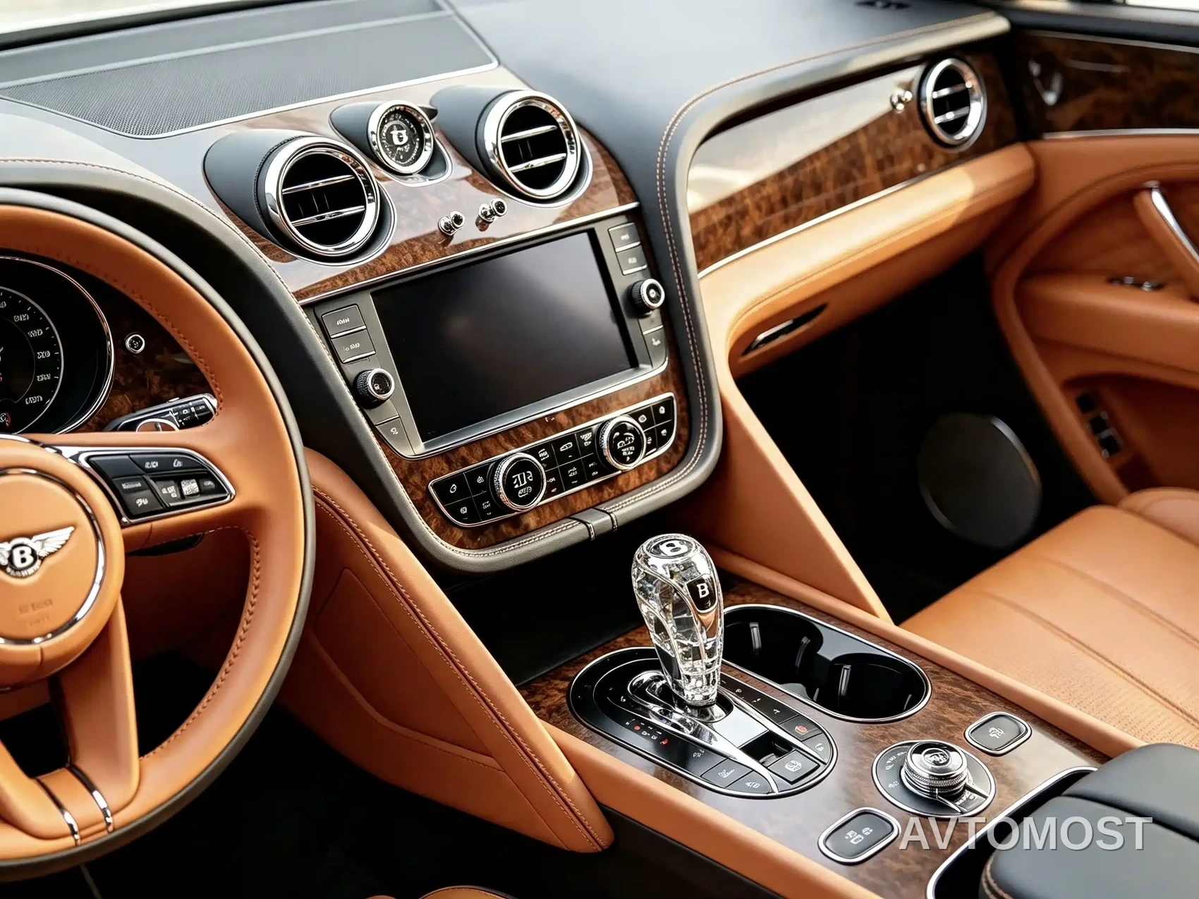 Bentley Bentayga 2023 4.0T V8 Long Wheelbase Version — фото 6