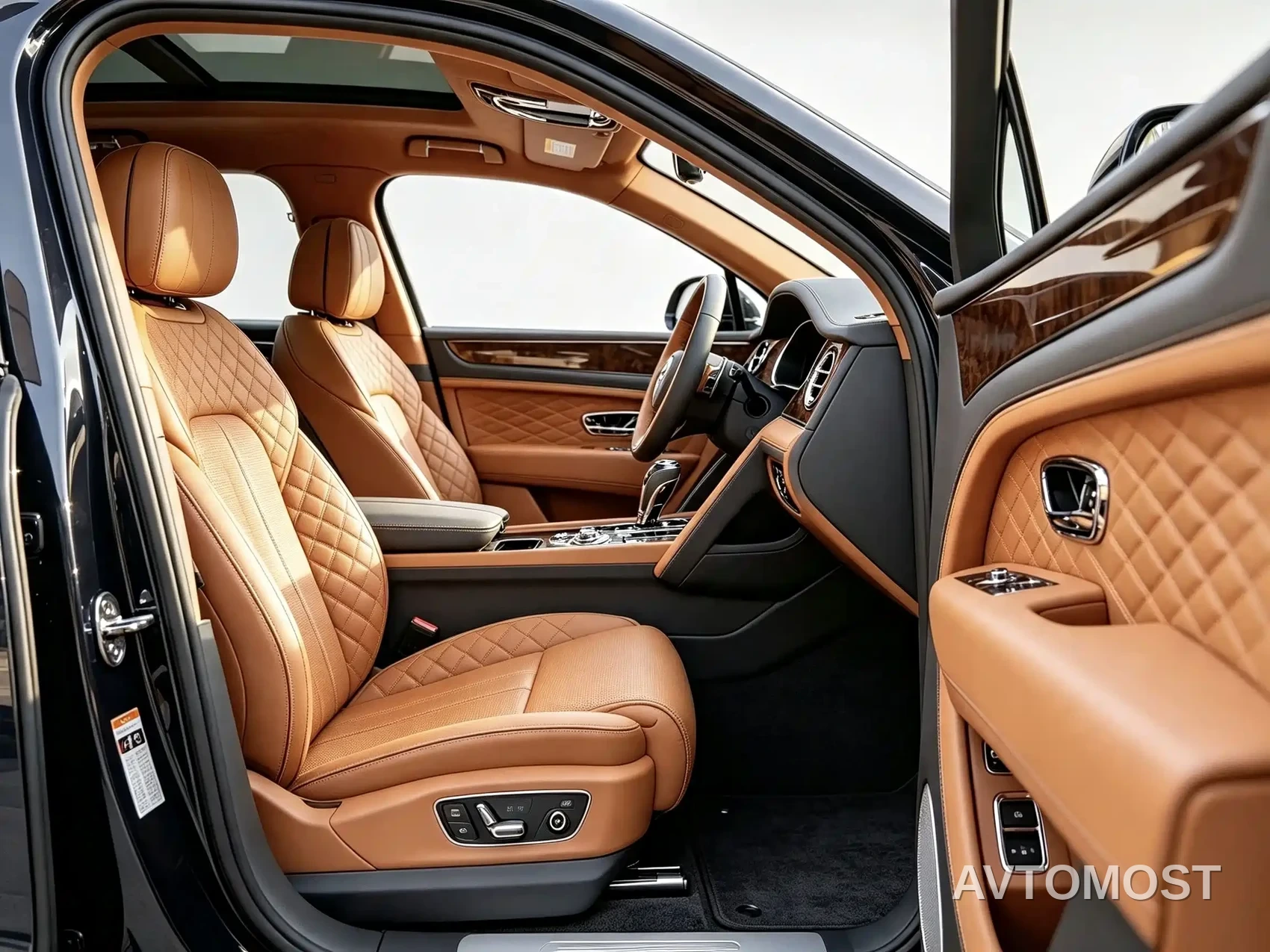 Bentley Bentayga 2023 4.0T V8 Long Wheelbase Version — фото 7