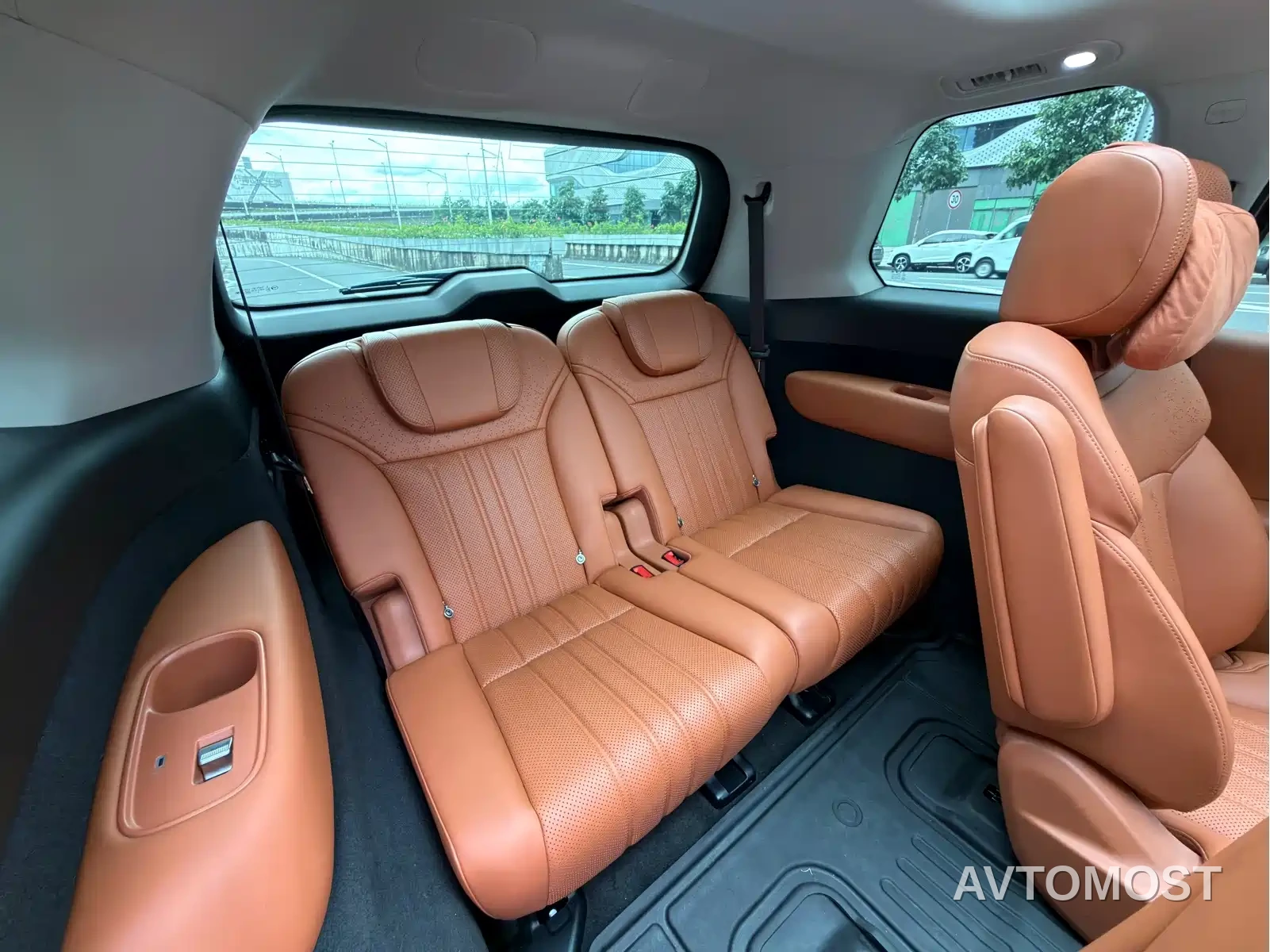 GAC Trumpchi Vision S9 2025 1.5T Hybrid Premium — фото 12