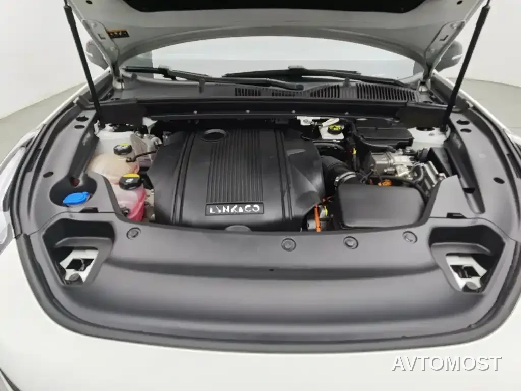 Lynk & Co 03 New Energy 2021 1.5T PHEV Pro — фото 5