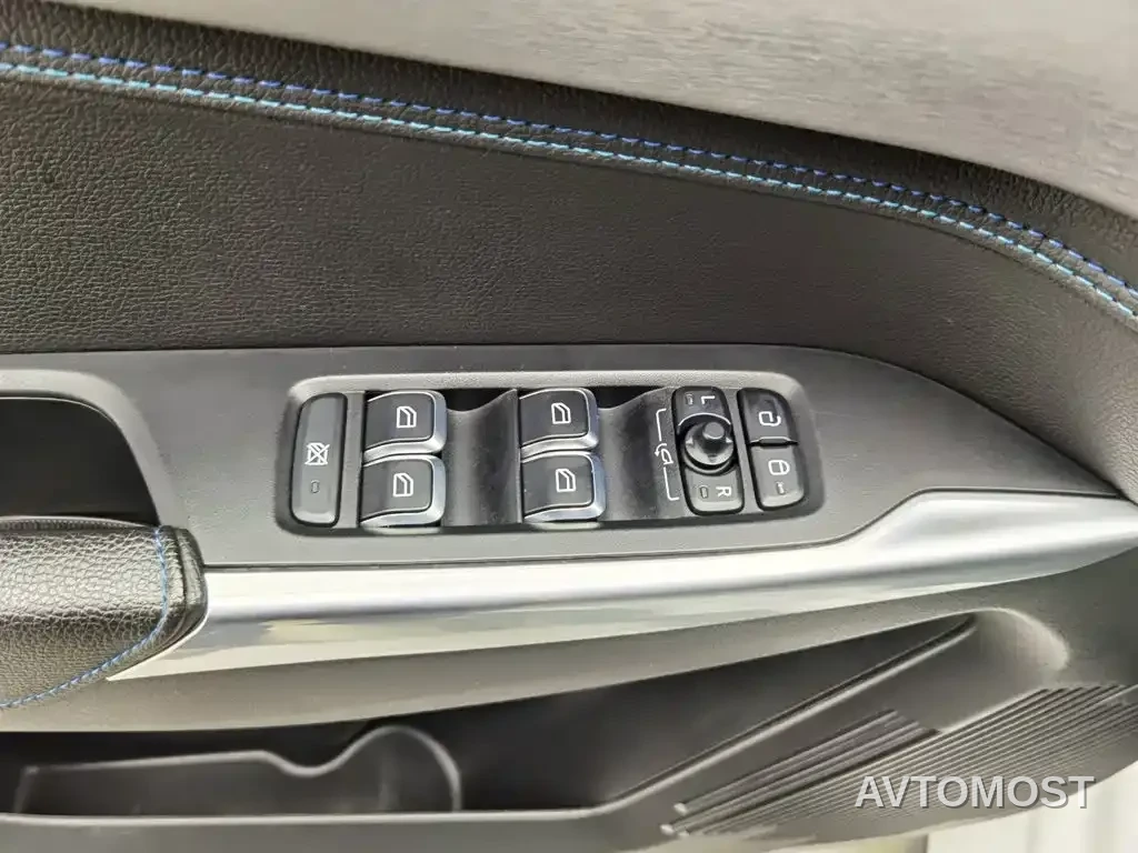 Lynk & Co 03 New Energy 2021 1.5T PHEV Pro — фото 8