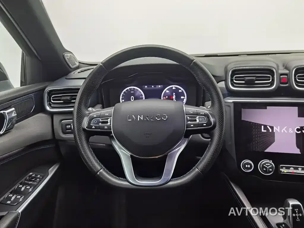 Lynk & Co 03 New Energy 2021 1.5T PHEV Pro — фото 10