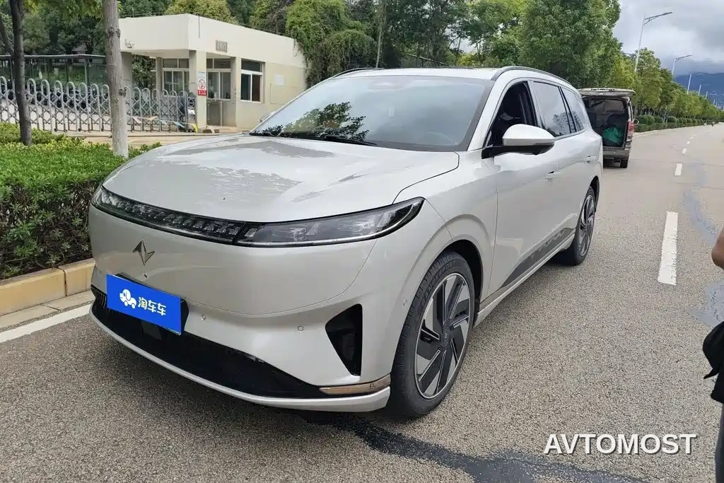 Dongfeng Yipai eπ008 2024 210Max Range Extender 6-Seater — фото 1