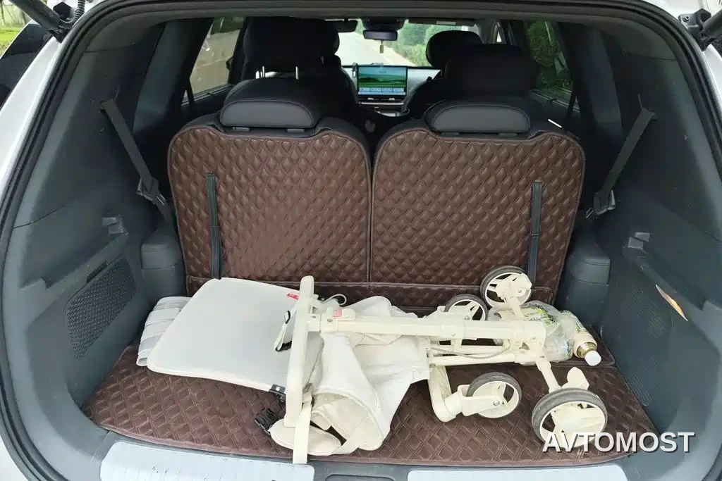 Dongfeng Yipai eπ008 2024 210Max Range Extender 6-Seater — фото 4