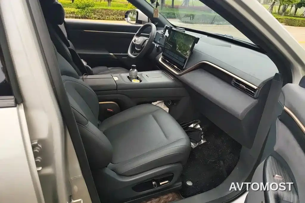 Dongfeng Yipai eπ008 2024 210Max Range Extender 6-Seater — фото 8