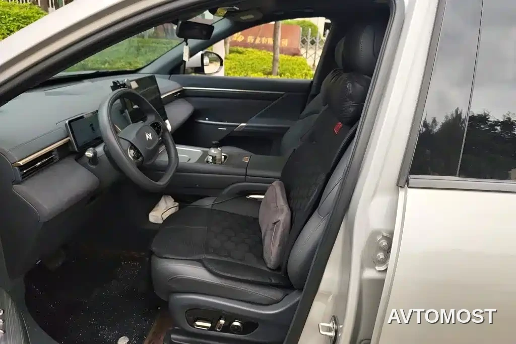 Dongfeng Yipai eπ008 2024 210Max Range Extender 6-Seater — фото 9