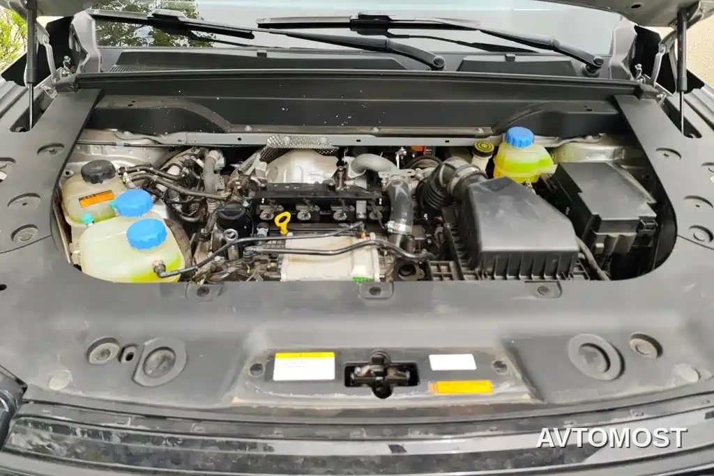 Dongfeng Yipai eπ008 2024 210Max Range Extender 6-Seater — фото 10