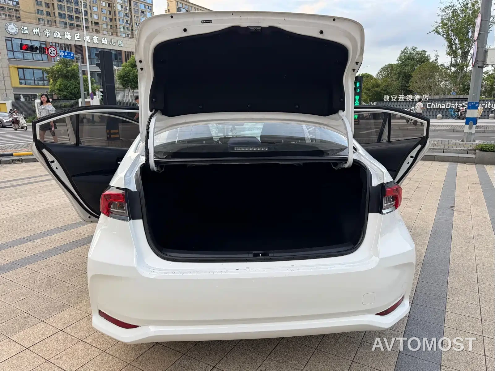 Toyota Corolla 2021 TNGA 1.5L CVT Elite Edition — фото 11