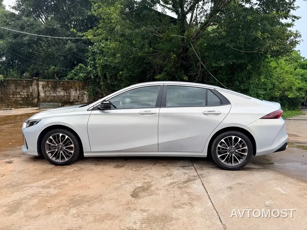 GAC Trumpchi Emkoo 2023 Shadow Leopard H High-Efficiency Hybrid — фото 4