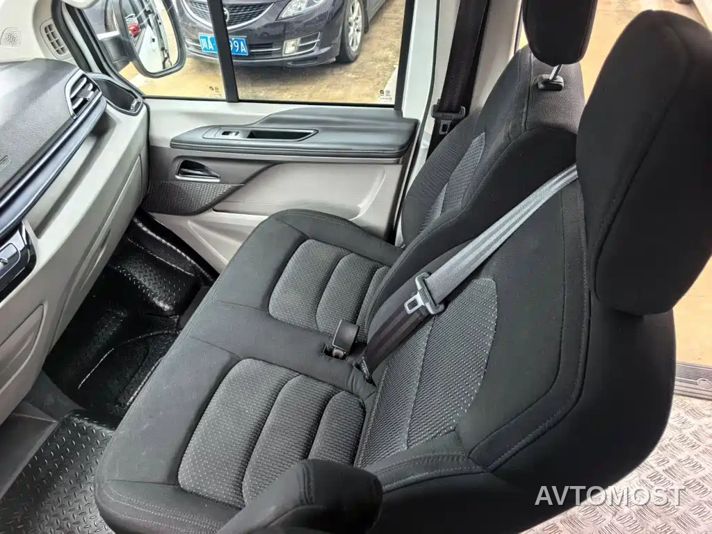 SAIC Maxus Xintu V70 2023 Model 2.0T Elite Manual Short Wheelbase Low Roof 5/6 Seats (125Ps) — фото 11