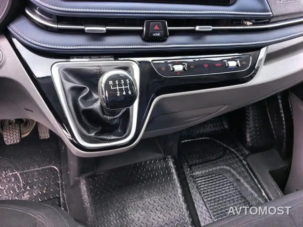 SAIC Maxus Xintu V70 2023 Model 2.0T Elite Manual Short Wheelbase Low Roof 5/6 Seats (125Ps) — фото 14