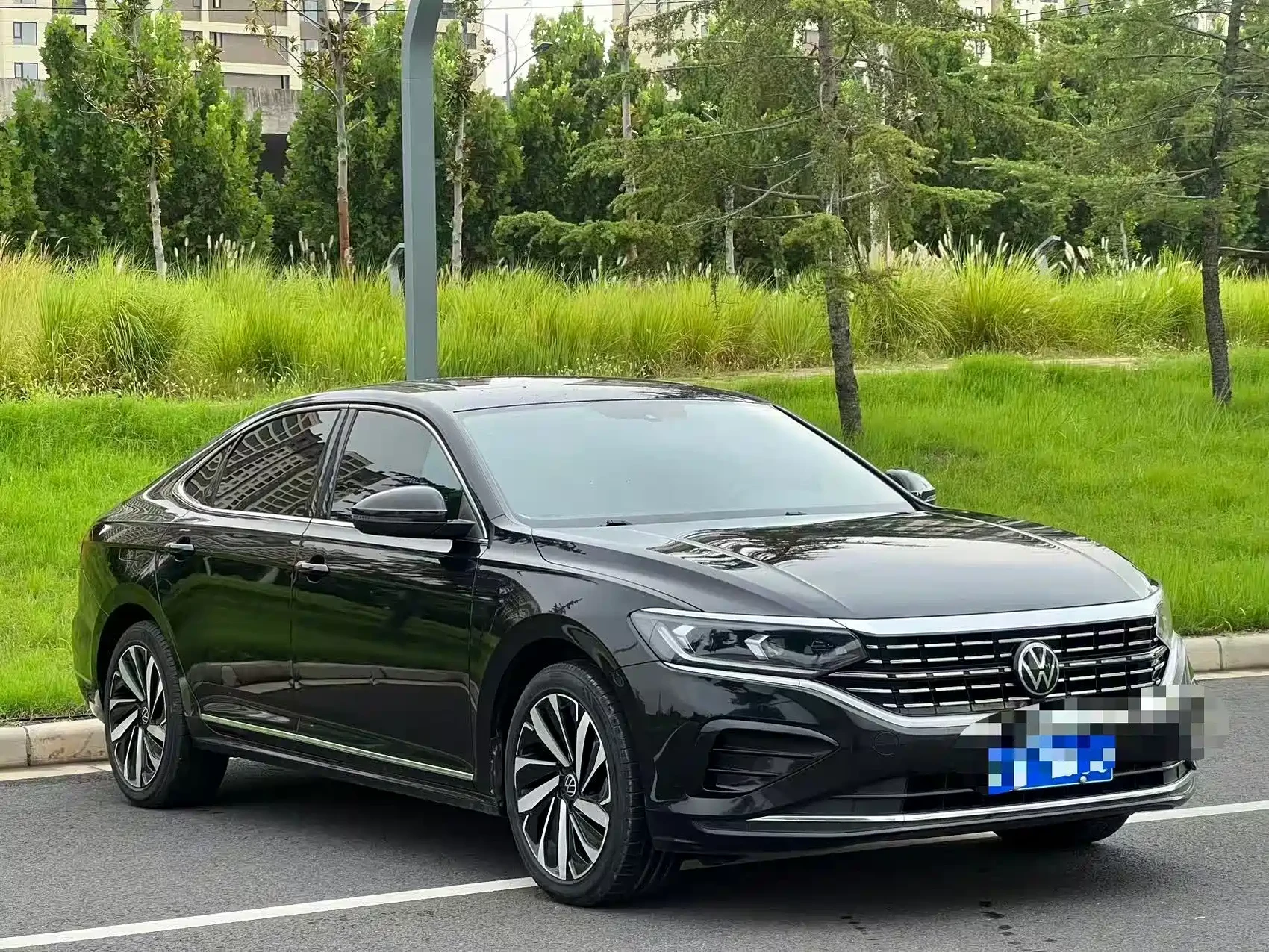 Volkswagen Passat 2022 330TSI Elite Edition — фото 3