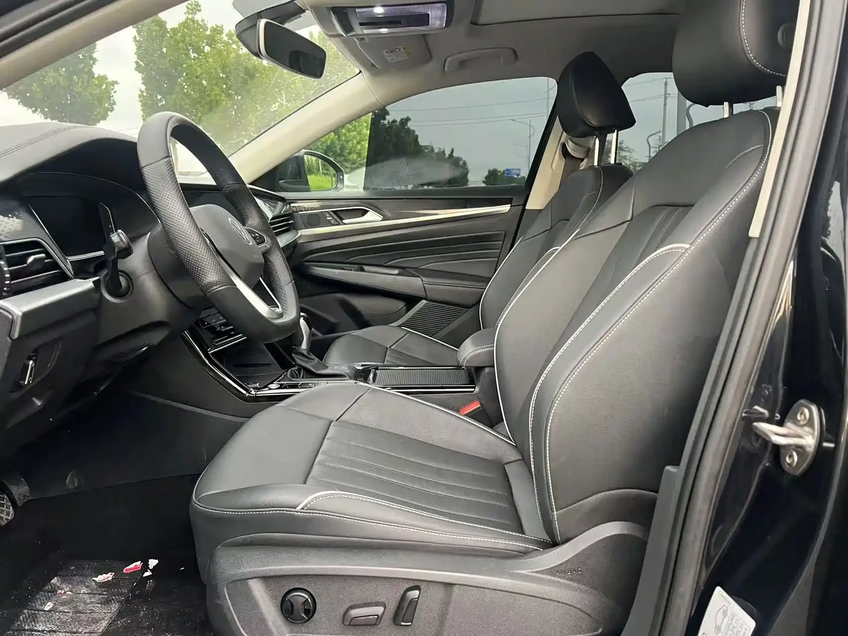 Volkswagen Passat 2022 330TSI Elite Edition — фото 4